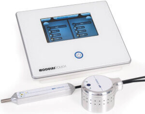 Lasertherapie-System Modulas Touch mit Flächenapplikator (Laserdusche) und Punktapplikator für Akupunktur und Flächenbehandlung